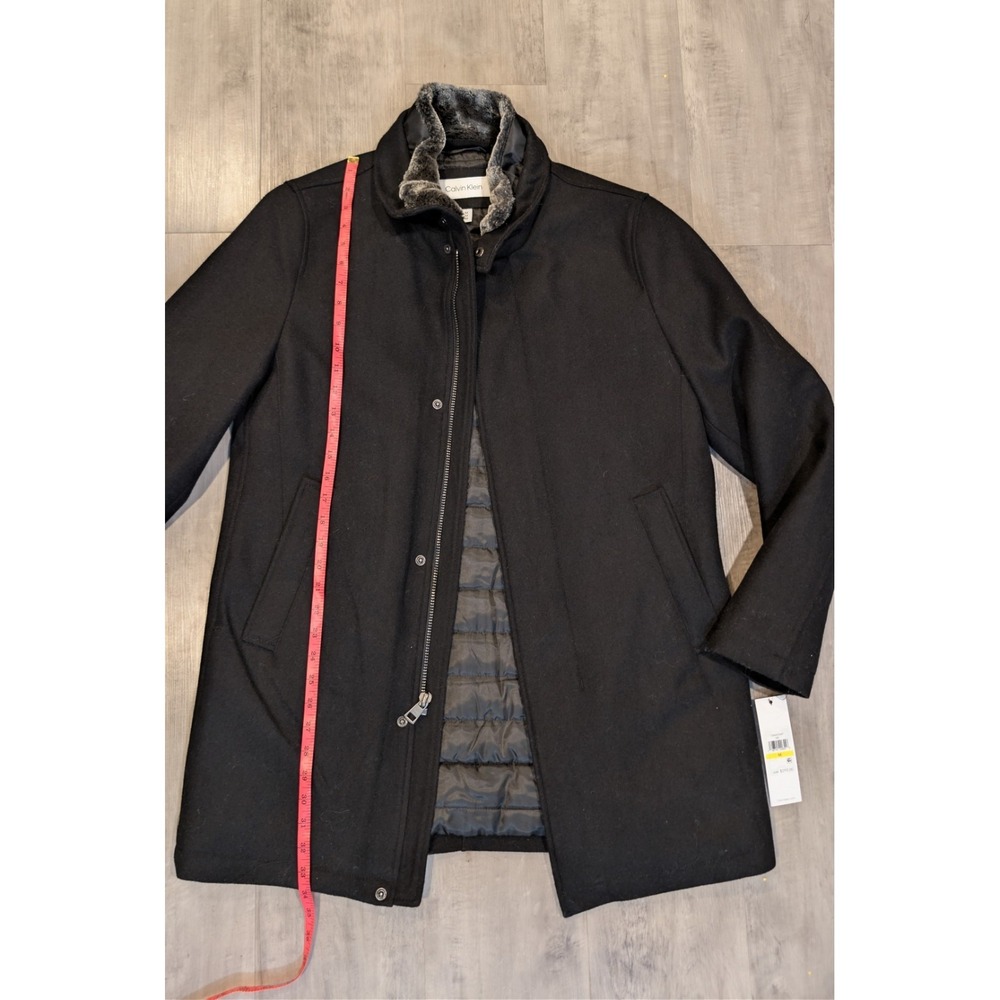 Calvin Klein Walking Wool Blend Coat with Faux Fur Trim Size Medium.